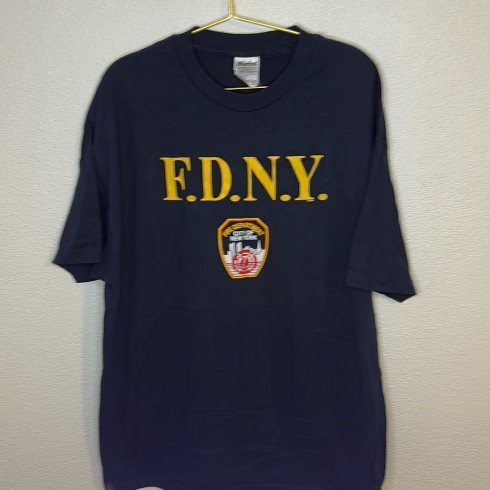 NEW- FDNY- mens navy T-shirt- Size XL